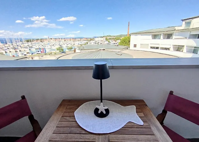 アパート Marina View イゾラ