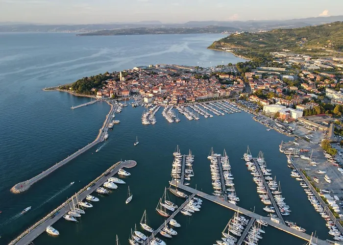 アパート Marina View イゾラ